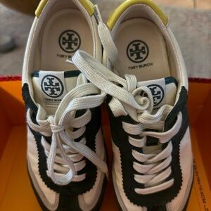 NEVER WORN TB’s Hank Sneaker Nylon/Suede-video or pictures feel free to request…